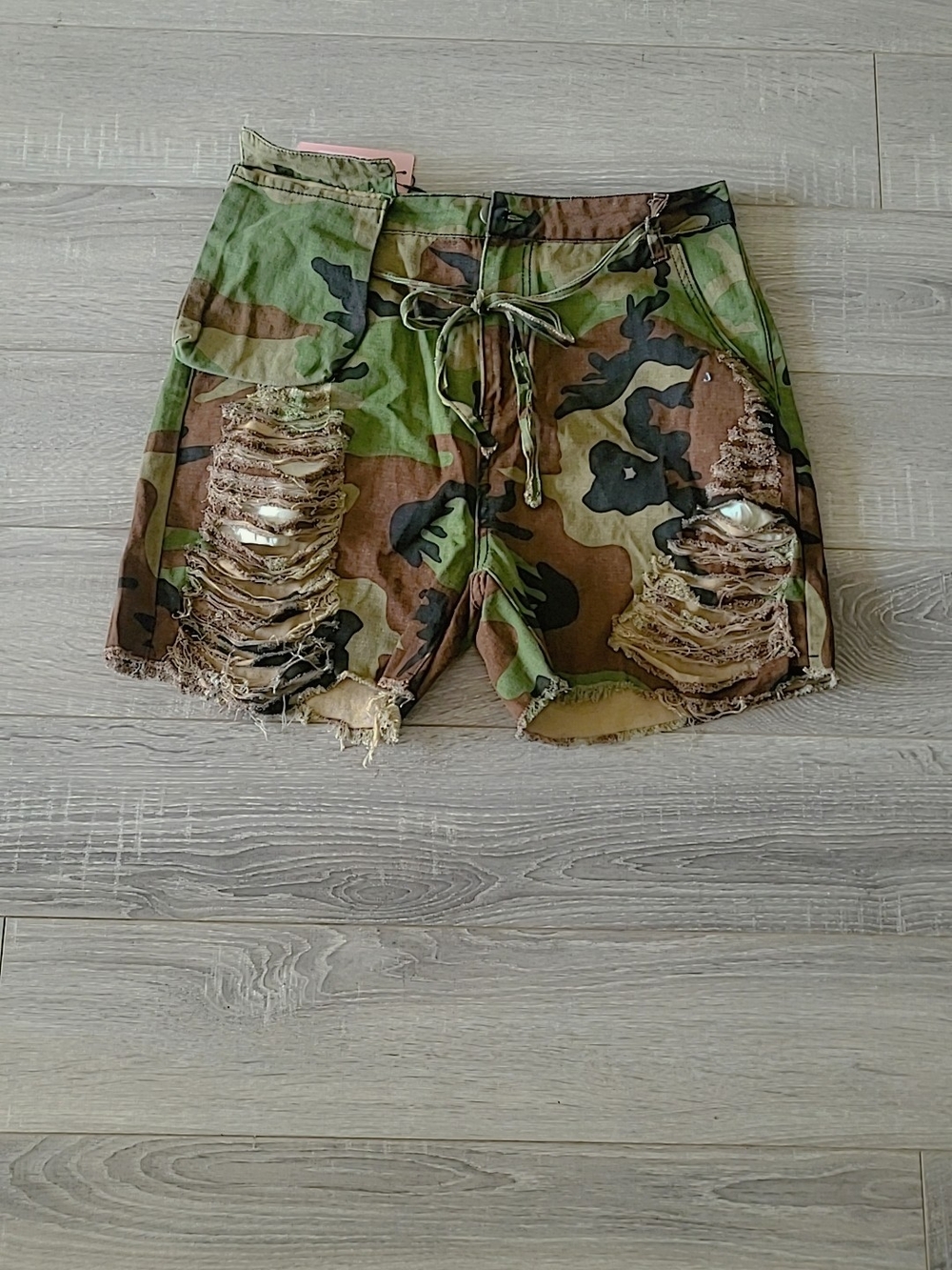 Camo Distressed Women's Cargo Shorts - Green Camo